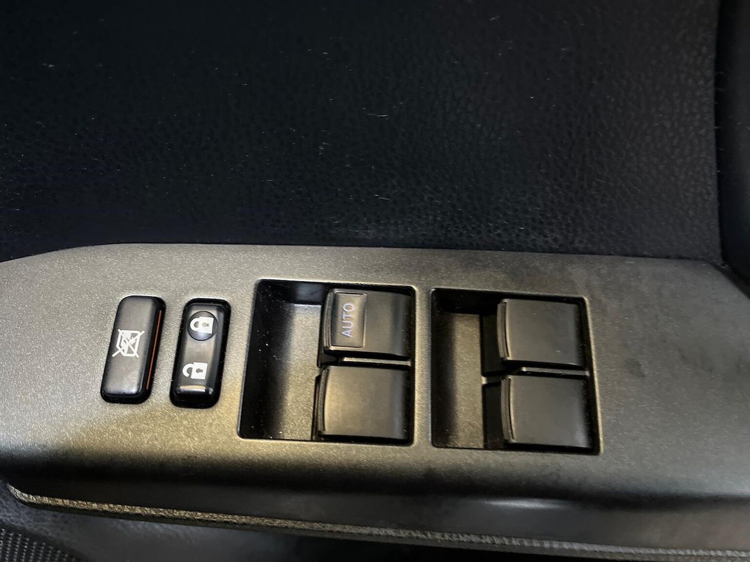 Used Toyota RAV4 2018 for sale - 76478153: Photo 21