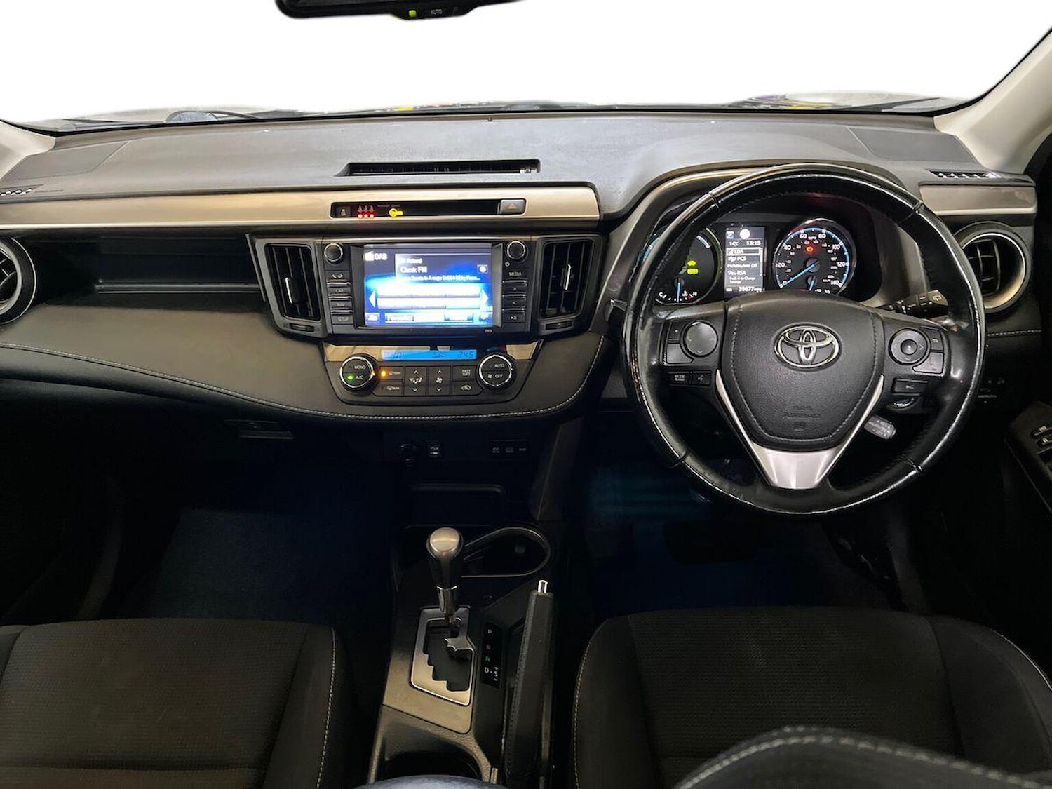 Used Toyota RAV4 2018 for sale - 76478153: Photo 8