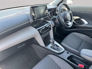 Used Toyota Yaris Cross 2022 for sale - 78342179: Photo