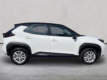 Used Toyota Yaris Cross 2022 for sale - 78342179: Photo
