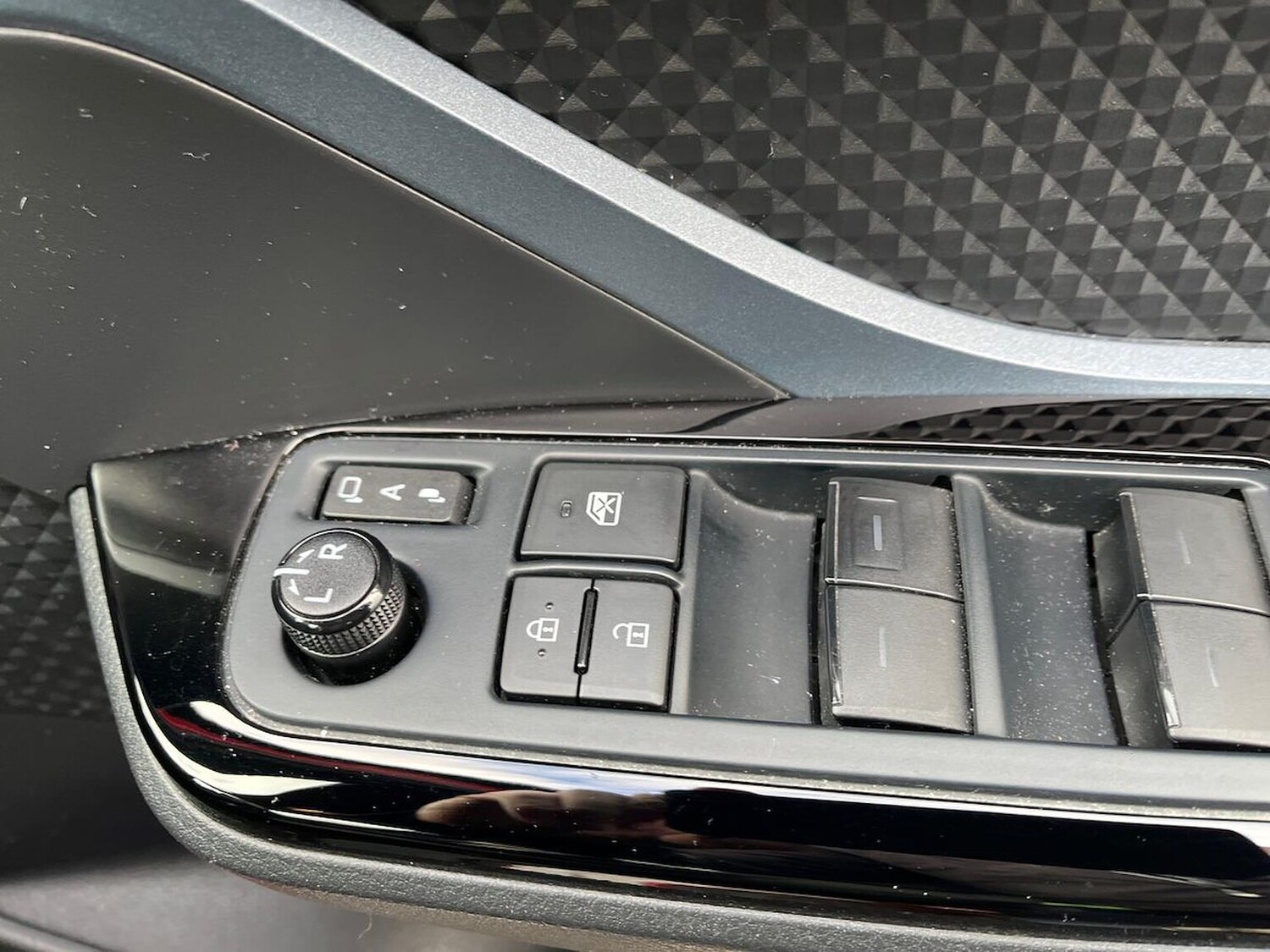 Used Toyota C-HR 2021 for sale - 78193004: Photo 23