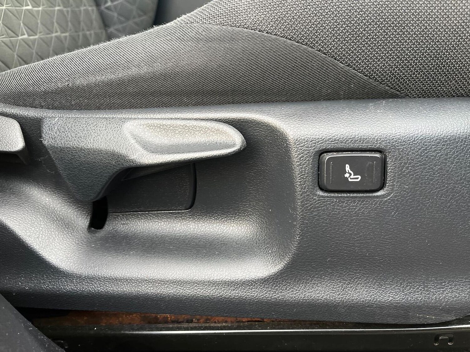 Used Toyota C-HR 2021 for sale - 78193004: Photo 32