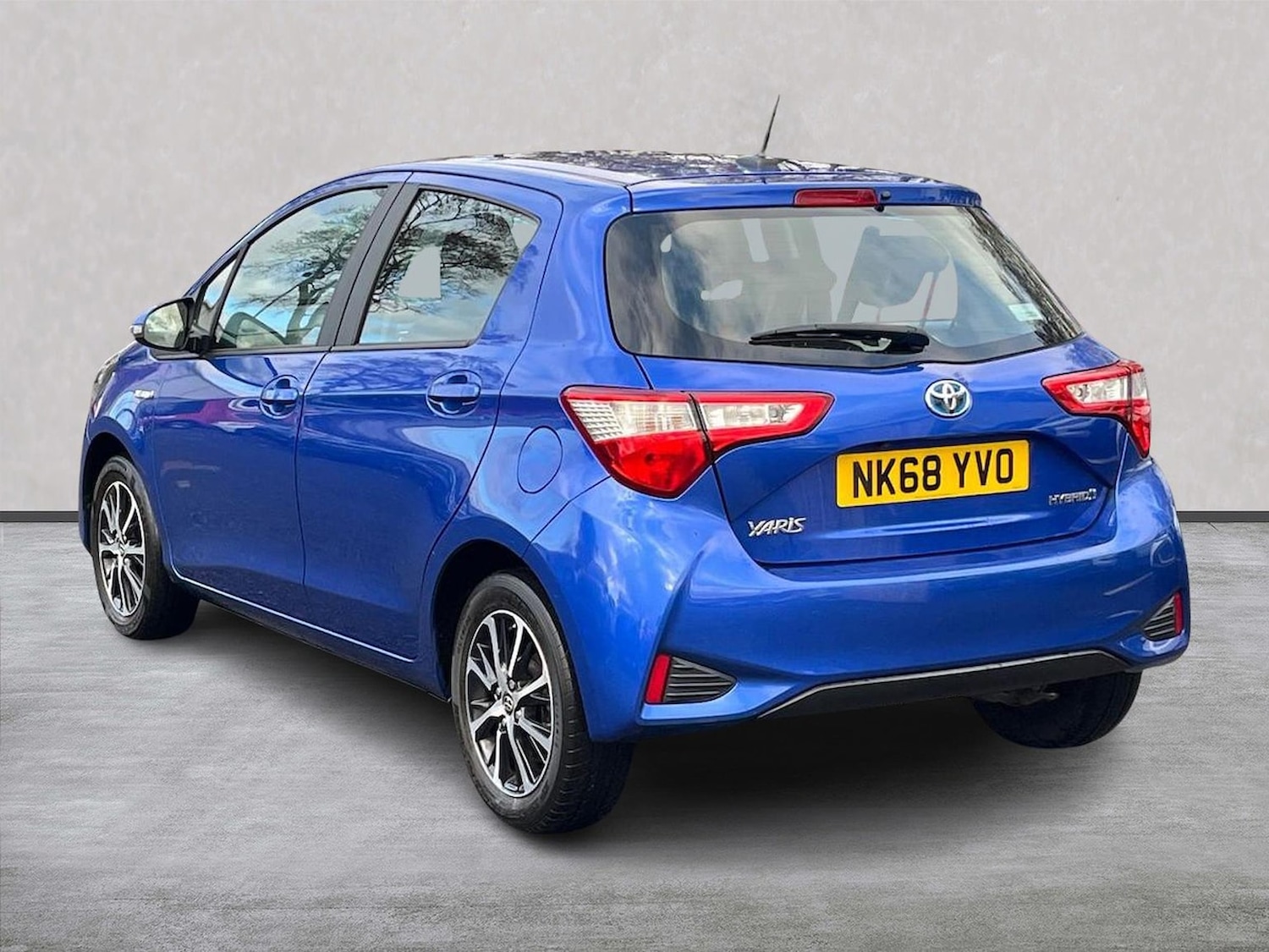 Used Toyota Yaris 2018 for sale - 76490706: Photo 2