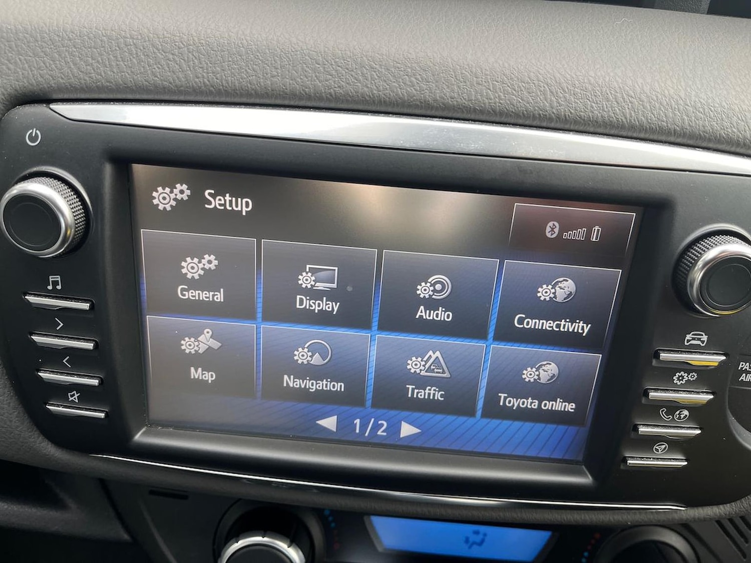 Used Toyota Yaris 2018 for sale - 76490706: Photo 25