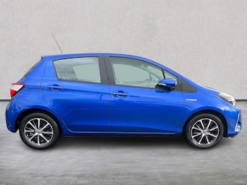 Used Toyota Yaris 2018 for sale - 76490706: Photo