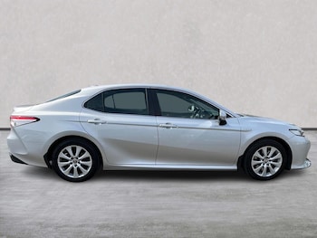 Used Toyota Camry 2019 for sale - 75987686: Photo