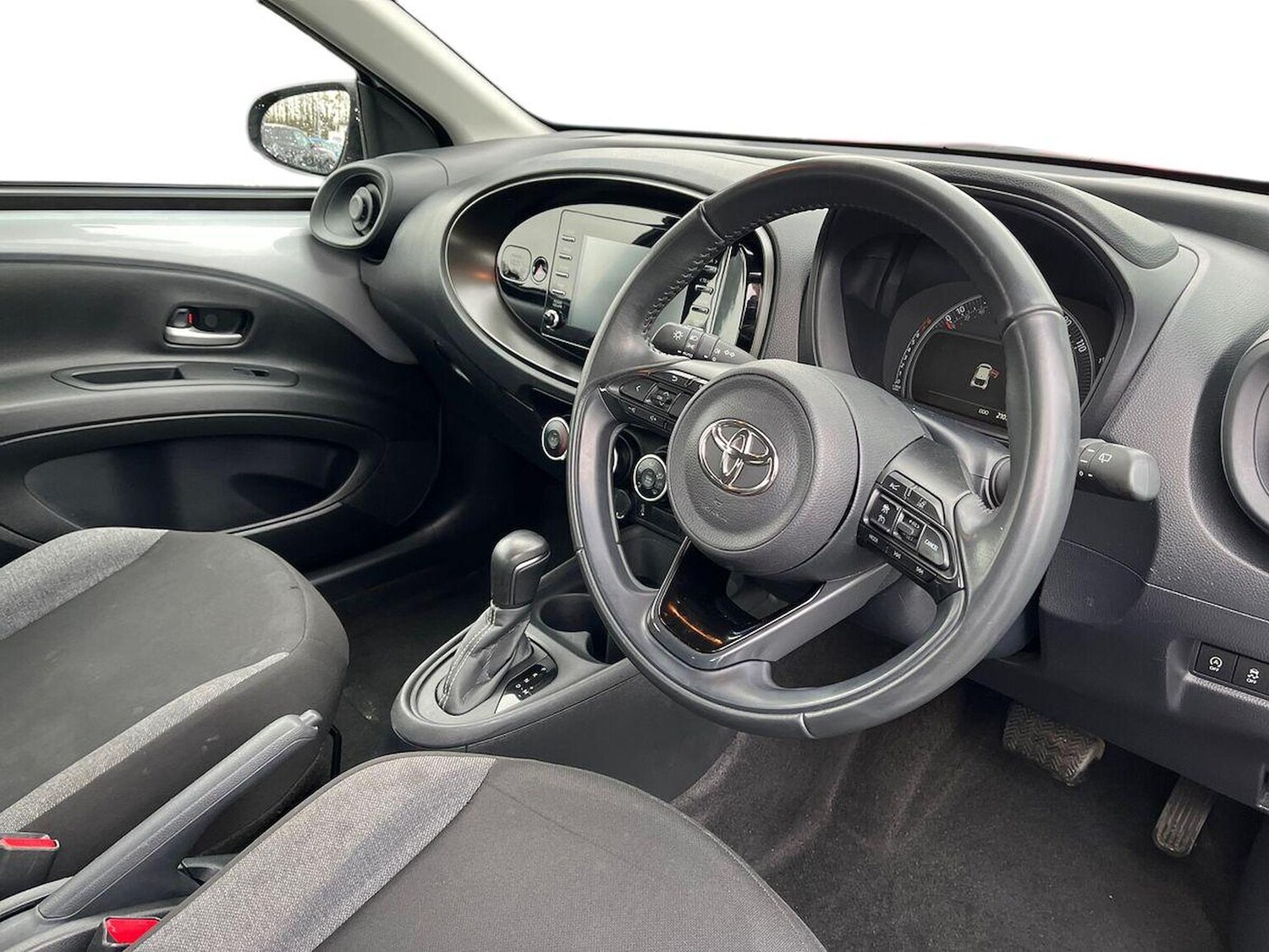 Used Toyota Aygo X 2022 for sale - 76799356: Photo 15