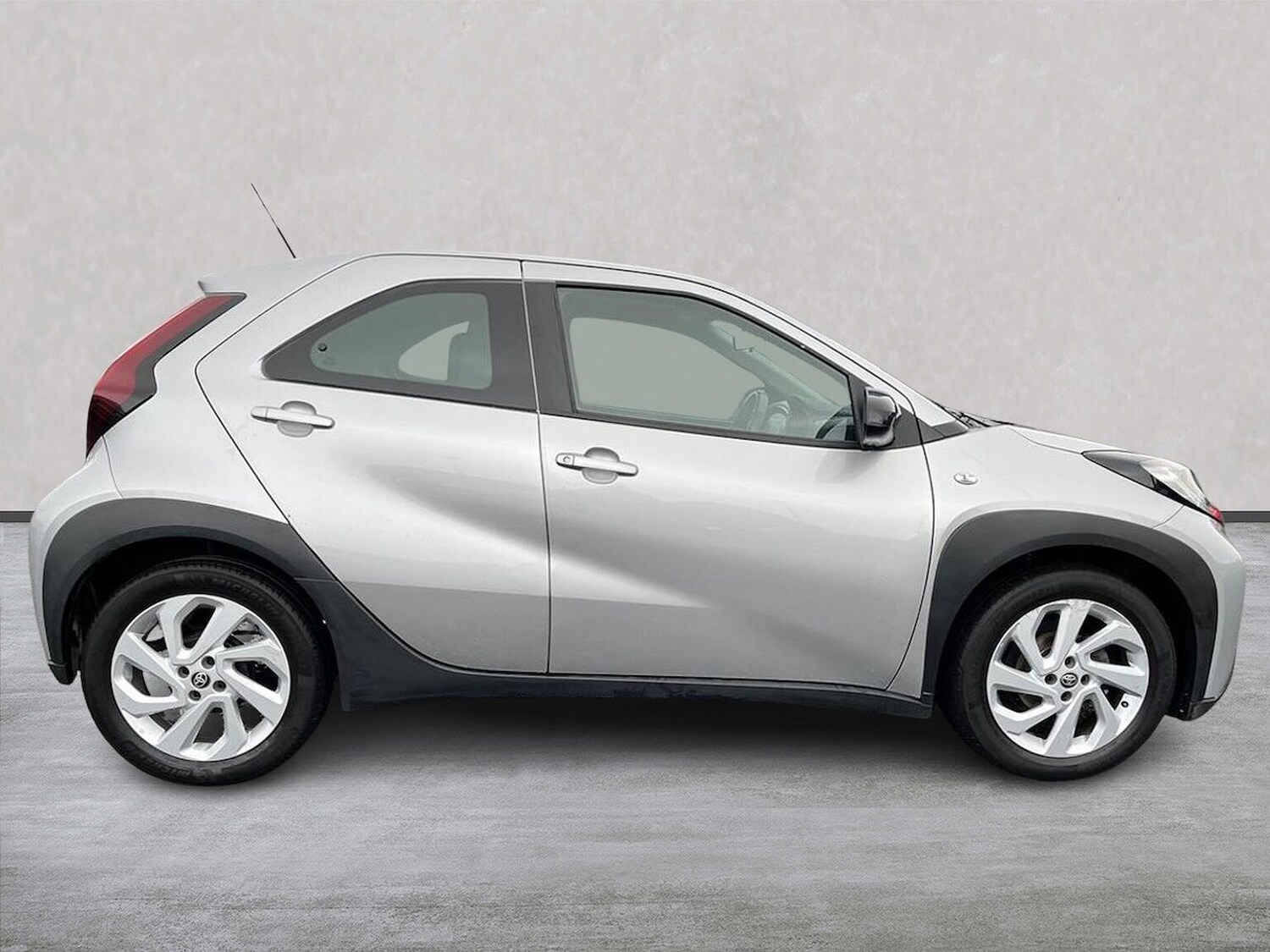 Used Toyota Aygo X 2022 for sale - 76799356: Photo 3