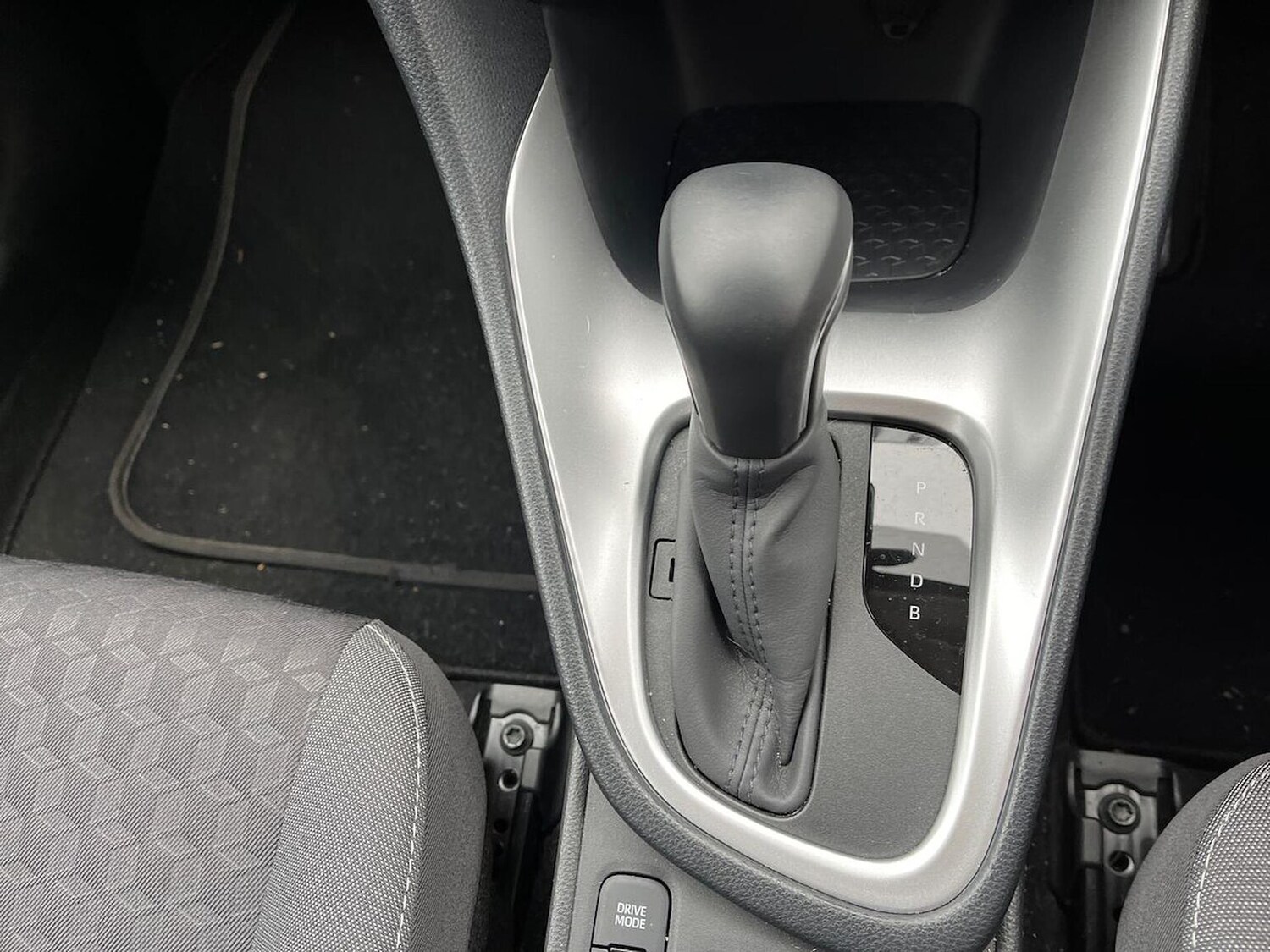 Used Toyota Yaris 2024 for sale - 78192955: Photo 15