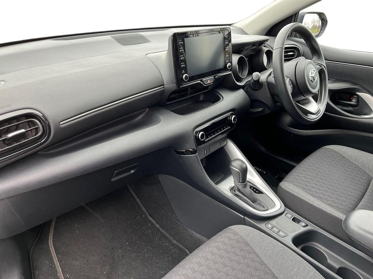 Used Toyota Yaris 2024 for sale - 78192955: Photo 9