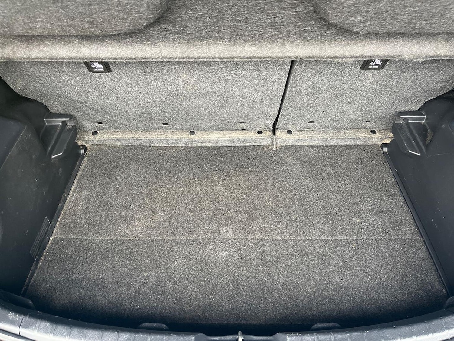 Used Toyota Yaris 2019 for sale - 76065622: Photo 17