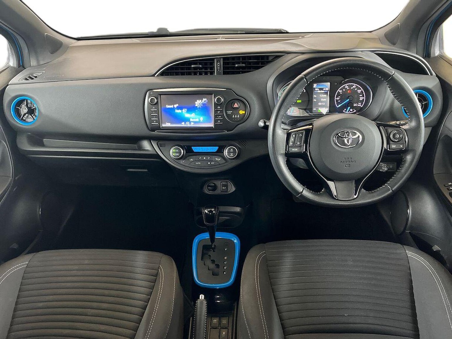 Used Toyota Yaris 2019 for sale - 76065622: Photo 8