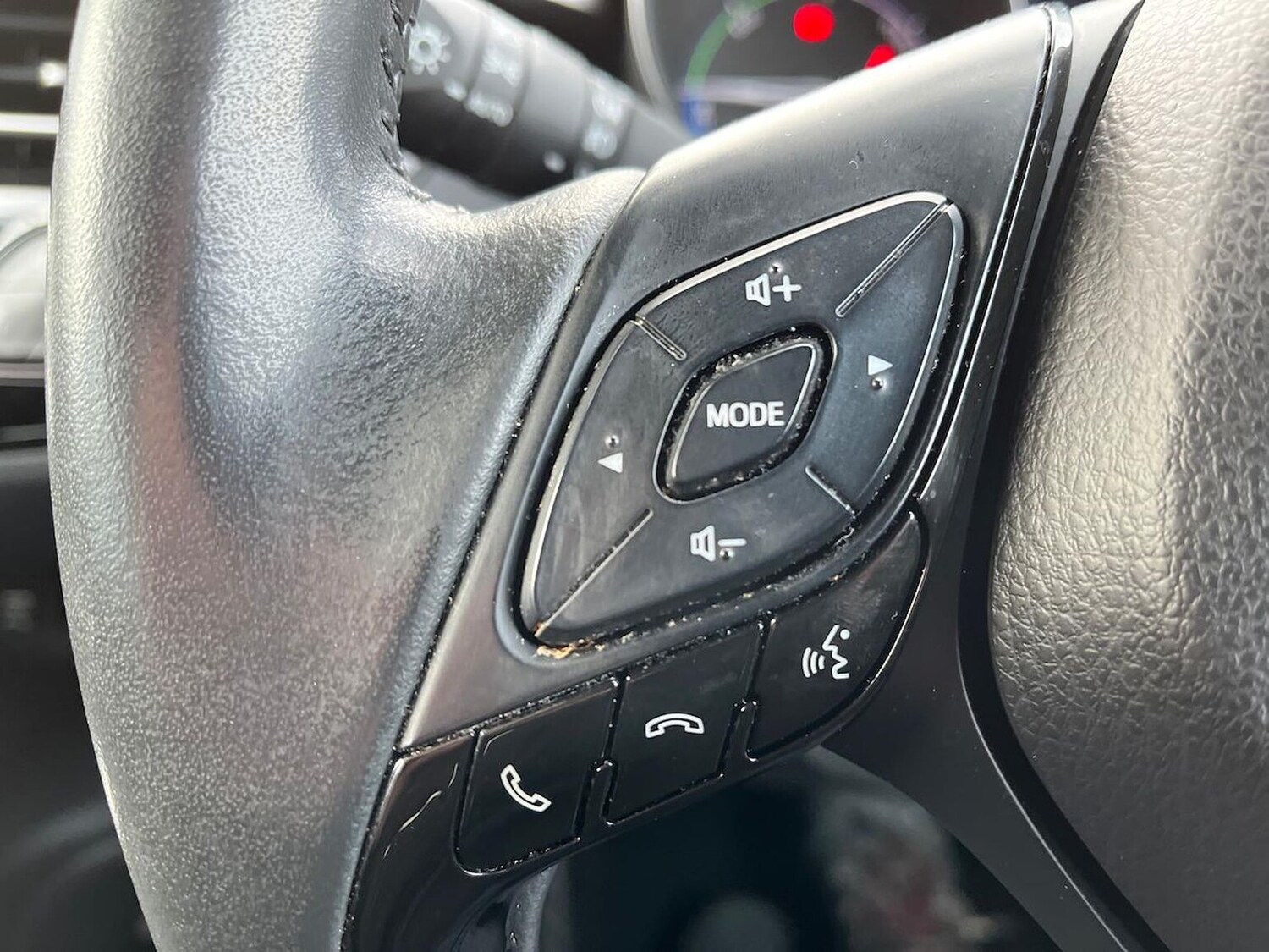 Used Toyota C-HR 2023 for sale - 77528835: Photo 26