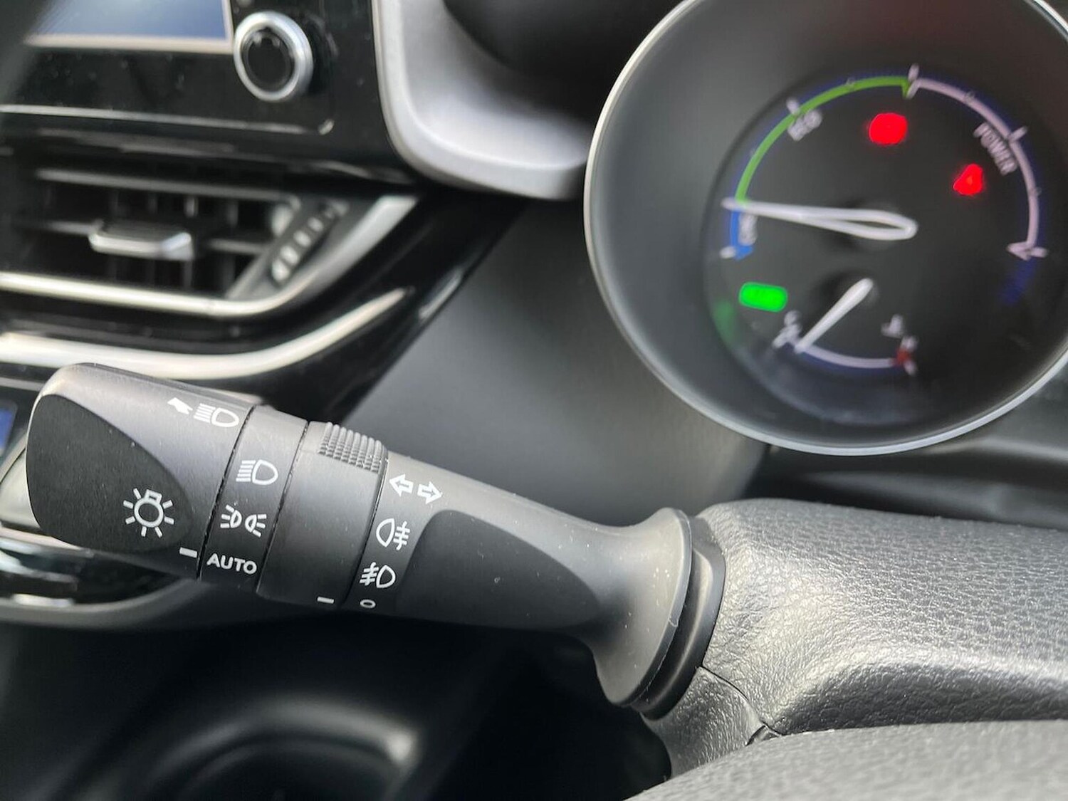 Used Toyota C-HR 2023 for sale - 77528835: Photo 28