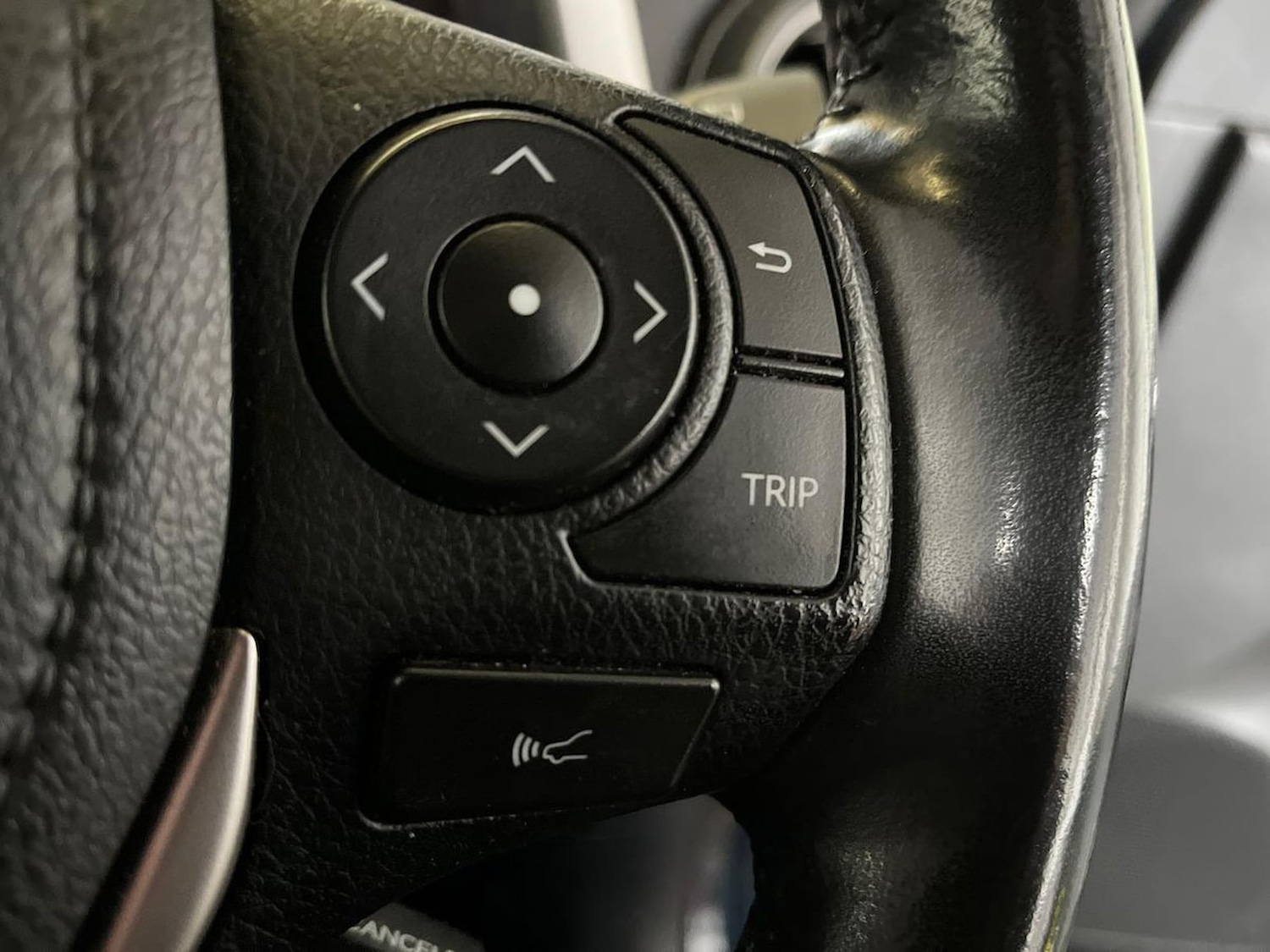 Used Toyota RAV4 2018 for sale - 76707537: Photo 26