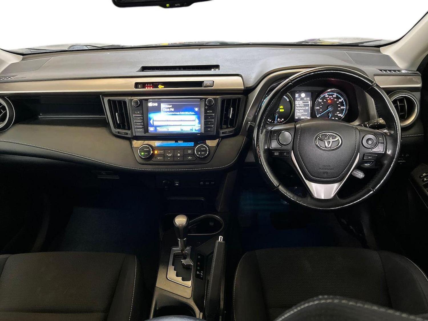 Used Toyota RAV4 2018 for sale - 76707537: Photo 8