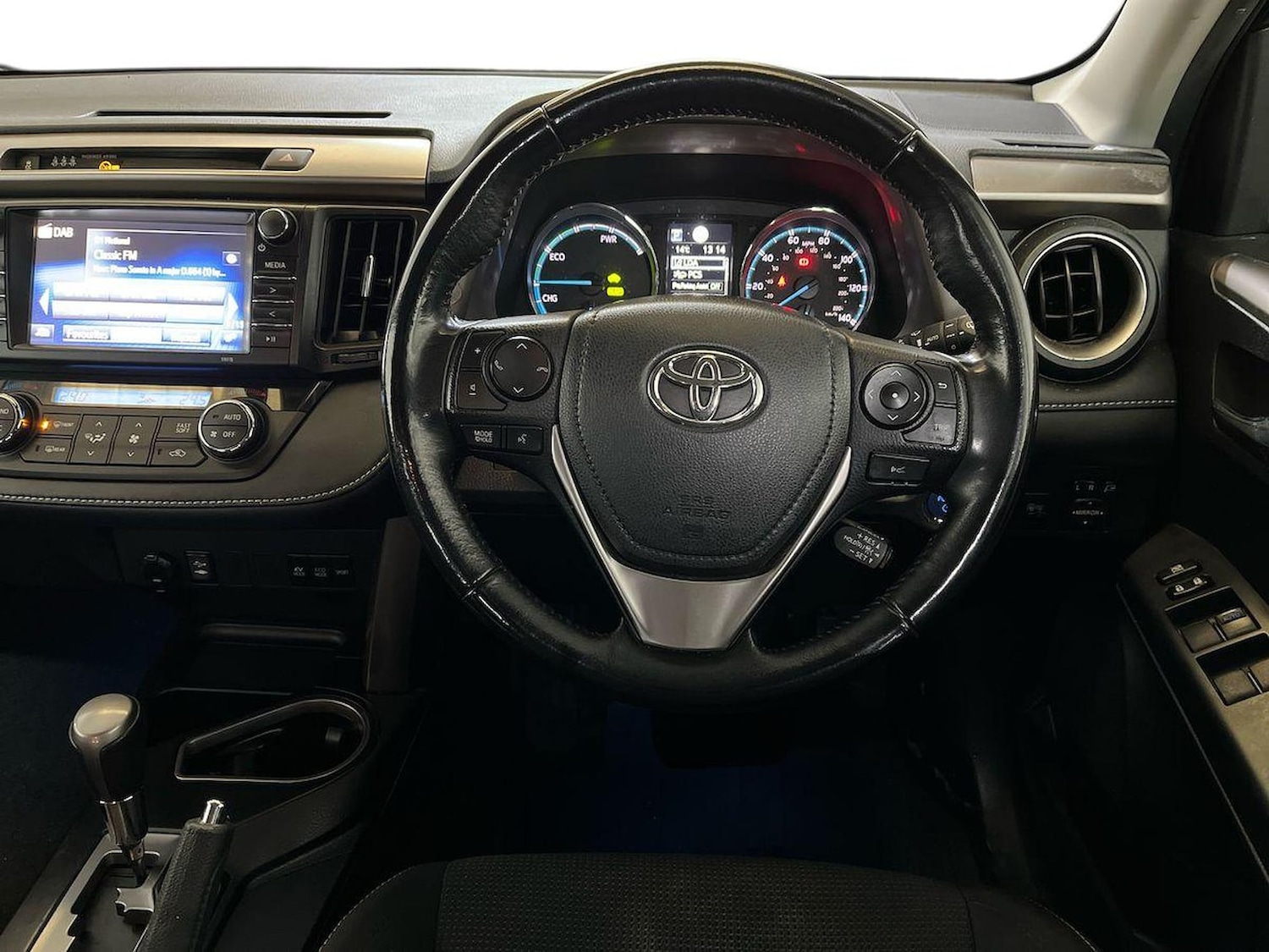 Used Toyota RAV4 2018 for sale - 76707537: Photo 9