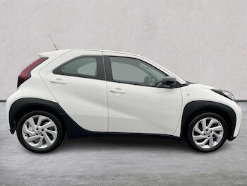 Used Toyota Aygo X 2023 for sale - 76478155: Photo