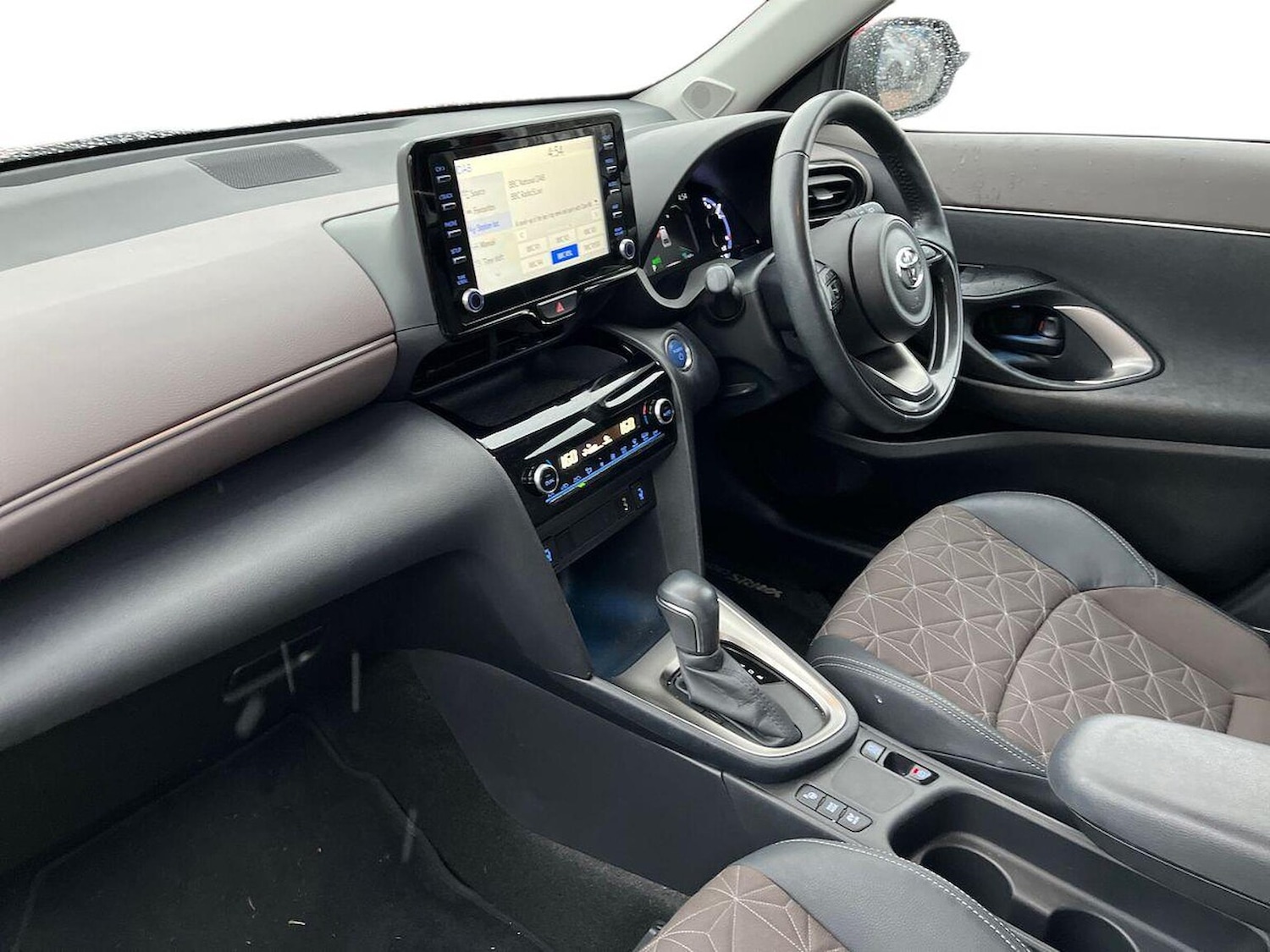 Used Toyota Yaris Cross 2022 for sale - 78193140: Photo 9