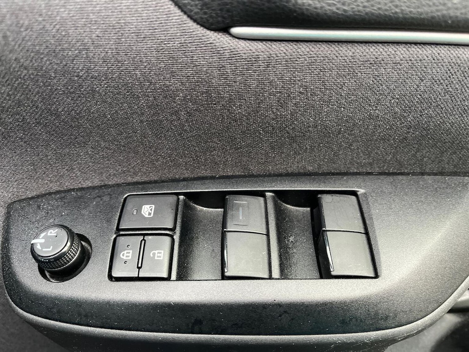 Used Toyota Yaris 2024 for sale - 77542462: Photo 21