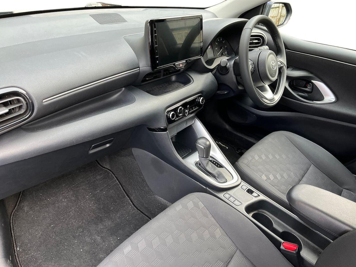 Used Toyota Yaris 2024 for sale - 77542462: Photo 7