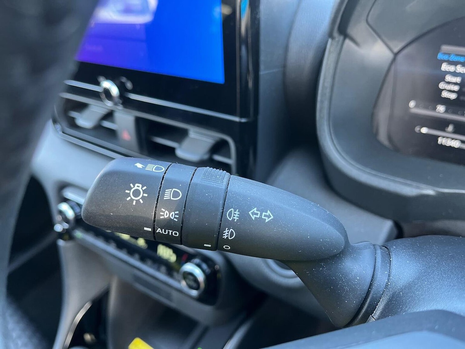 Used Toyota Yaris 2024 for sale - 78193014: Photo 31