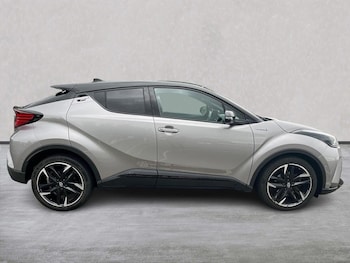 Used Toyota C-HR 2022 for sale - 78865110: Photo