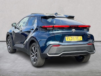 Used Toyota C-HR 2025 for sale - 78410250: Photo