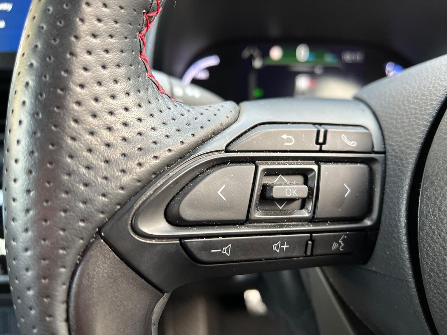 Used Toyota Yaris Cross 2024 for sale - 76532467: Photo 27