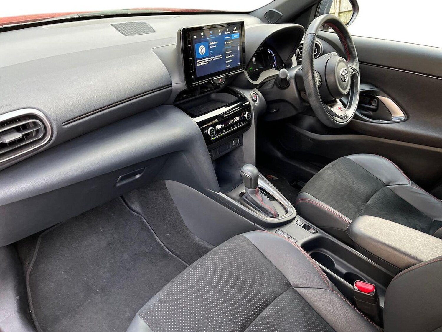 Used Toyota Yaris Cross 2024 for sale - 76532467: Photo 7