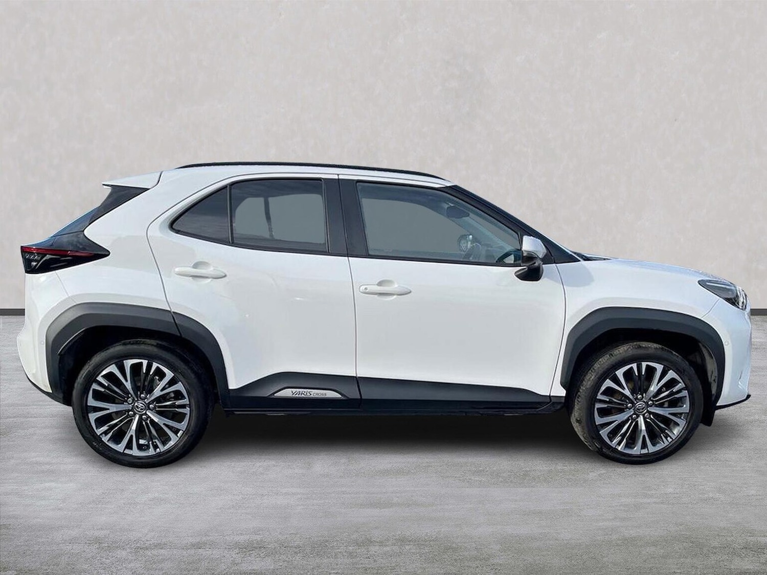 Used Toyota Yaris Cross 2023 for sale - 76478158: Photo 3