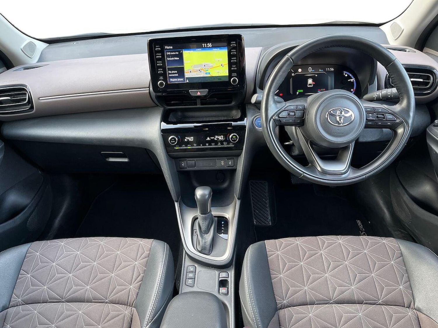 Used Toyota Yaris Cross 2023 for sale - 76478158: Photo 8
