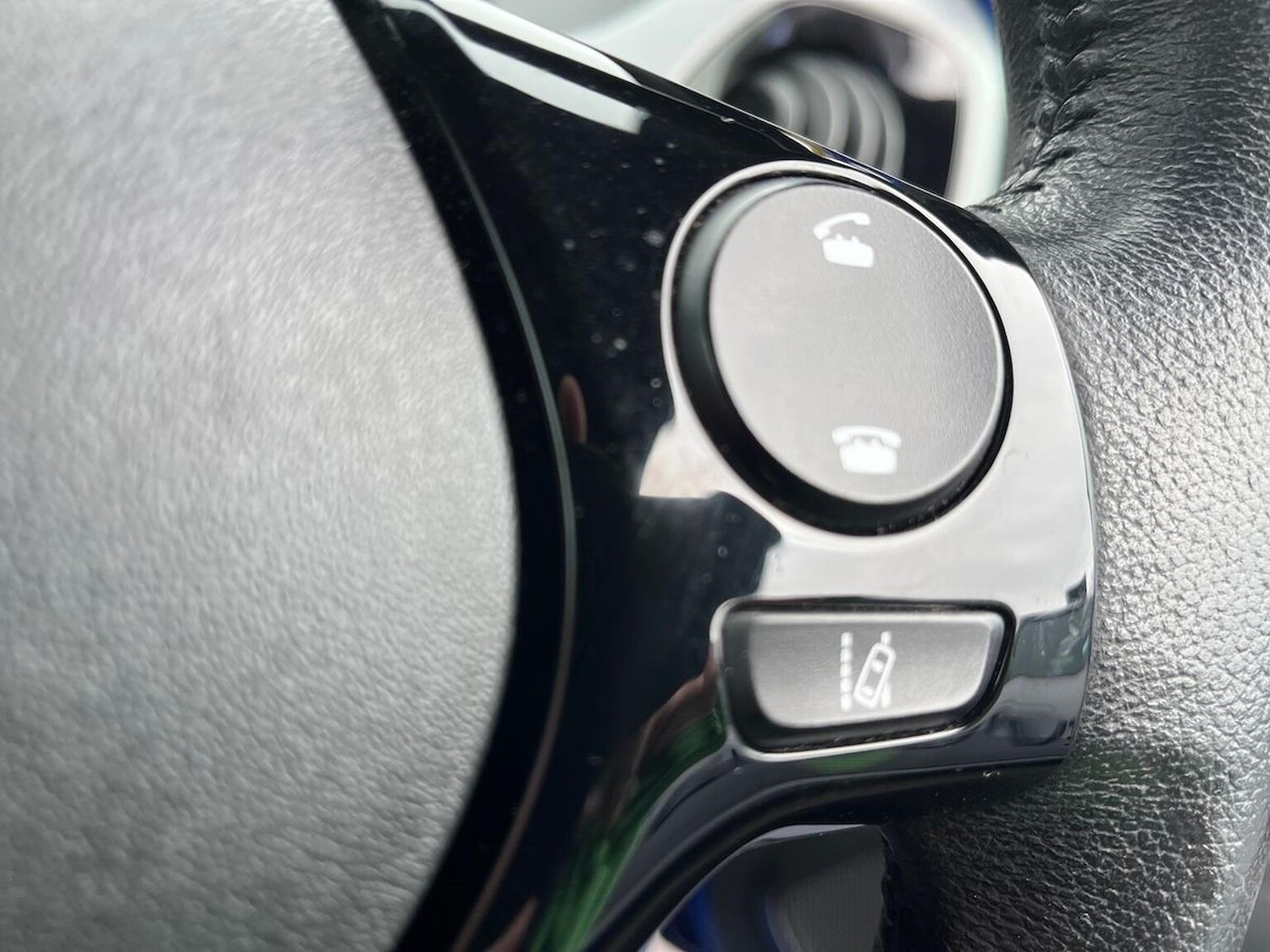 Used Toyota AYGO 2021 for sale - 76129052: Photo 25