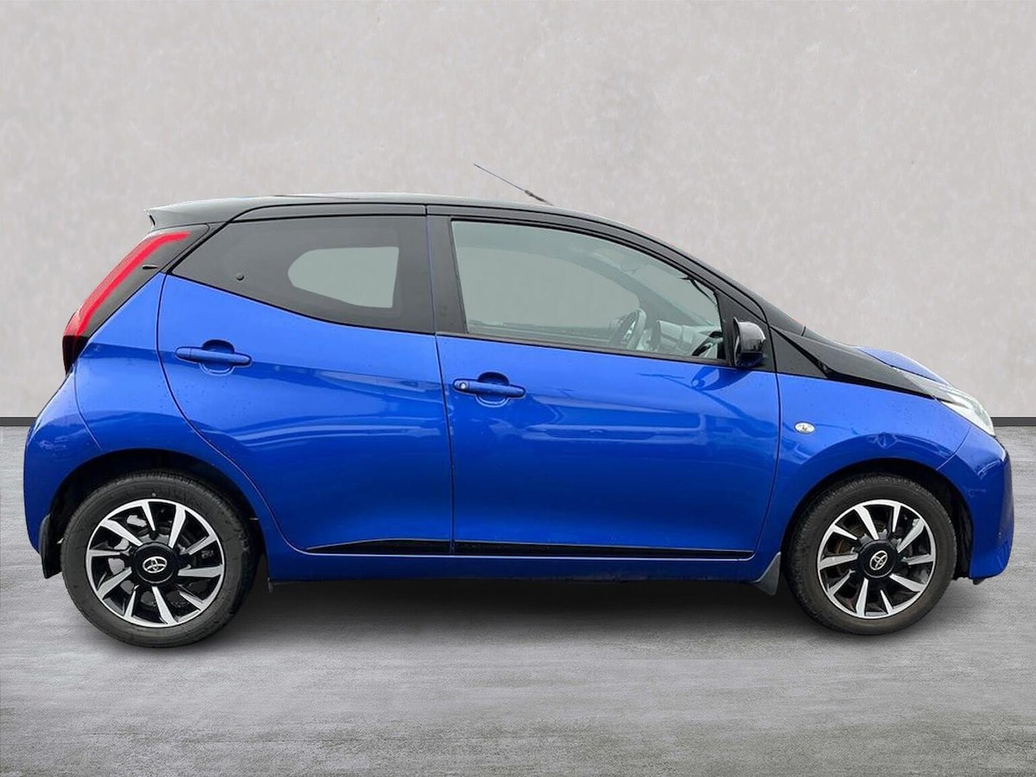 Used Toyota AYGO 2021 for sale - 76129052: Photo 3