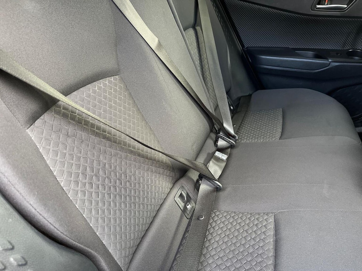 Used Toyota C-HR 2022 for sale - 76532461: Photo 16