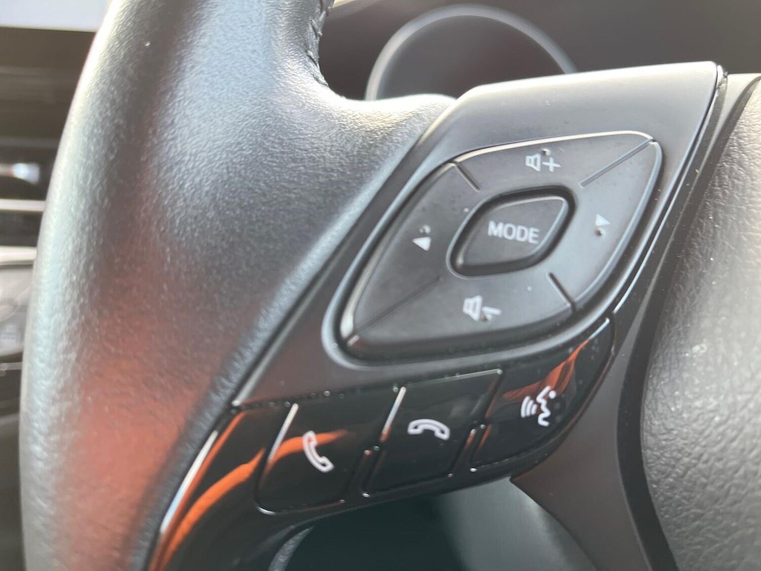 Used Toyota C-HR 2022 for sale - 76532461: Photo 27