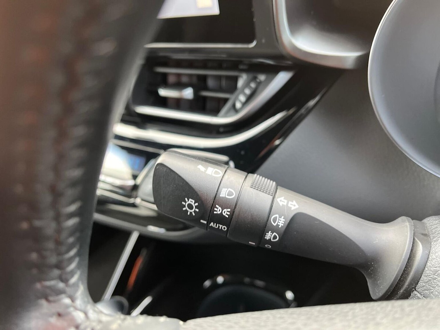 Used Toyota C-HR 2022 for sale - 76532461: Photo 29