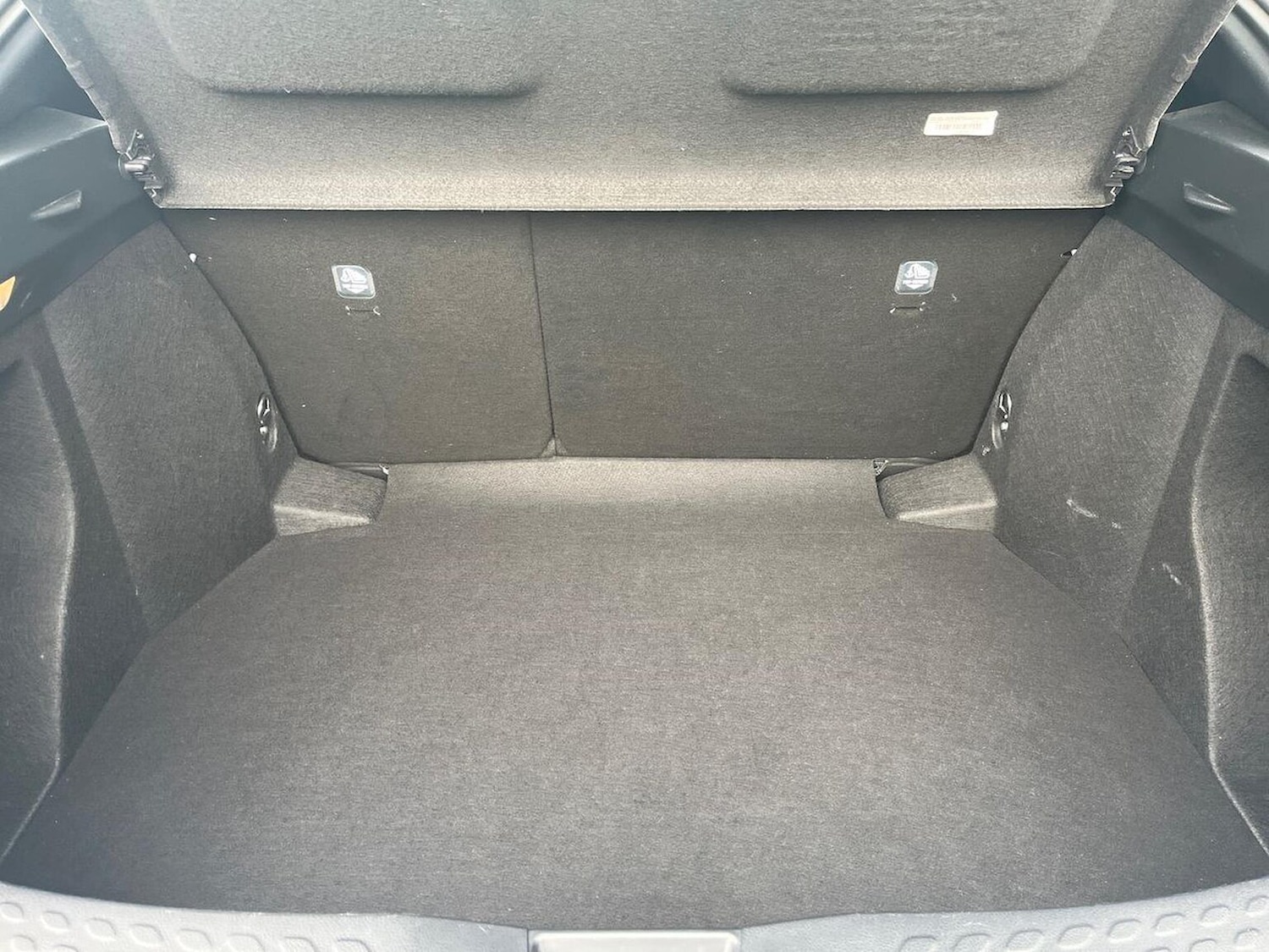 Used Toyota C-HR 2022 for sale - 76418207: Photo 17