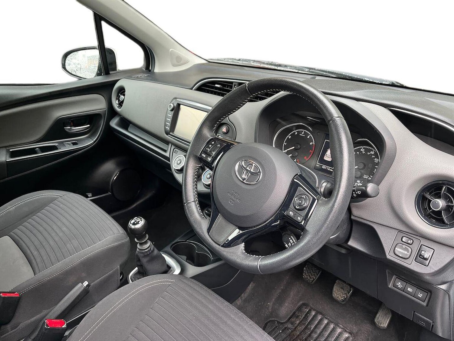 Used Toyota Yaris 2019 for sale - 76129051: Photo 15