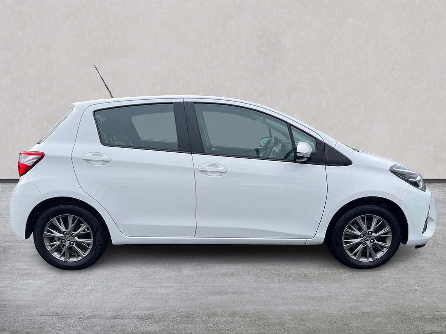 Used Toyota Yaris 2019 for sale - 76129051: Photo 3