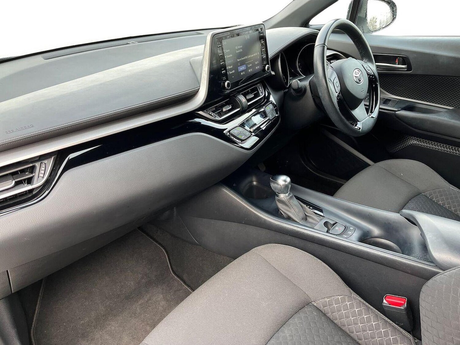 Used Toyota C-HR 2022 for sale - 76532473: Photo 7