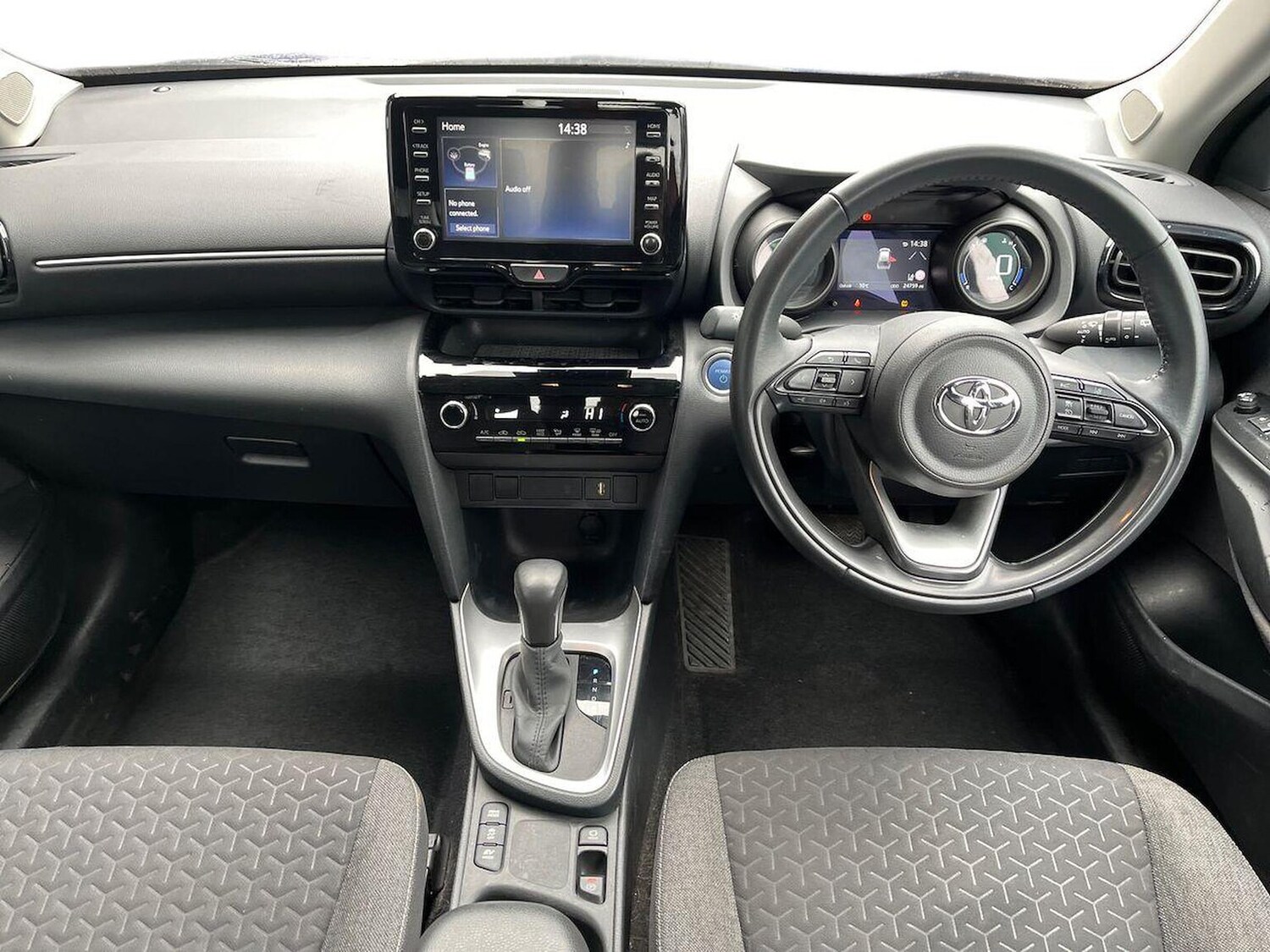 Used Toyota Yaris Cross 2023 for sale - 78039304: Photo 8