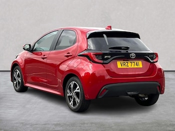 Used Toyota Yaris 2024 for sale - 79047993: Photo