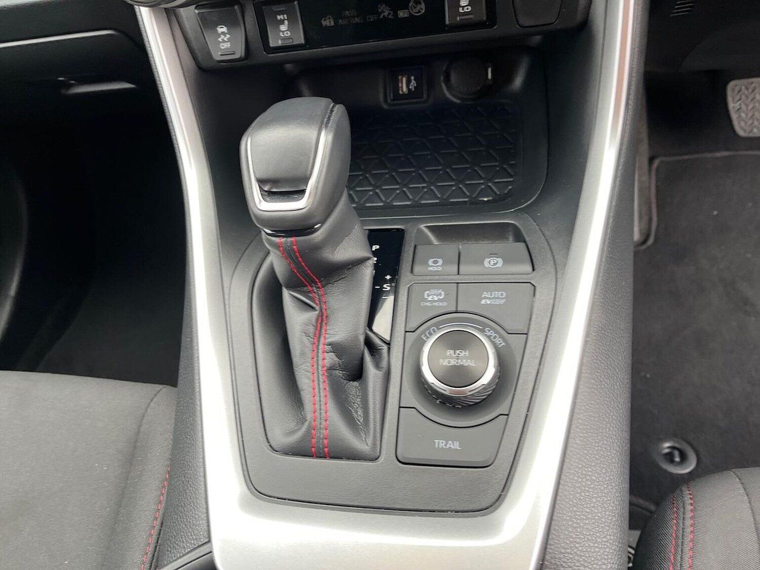 Used Toyota RAV4 2024 for sale - 76299386: Photo 13