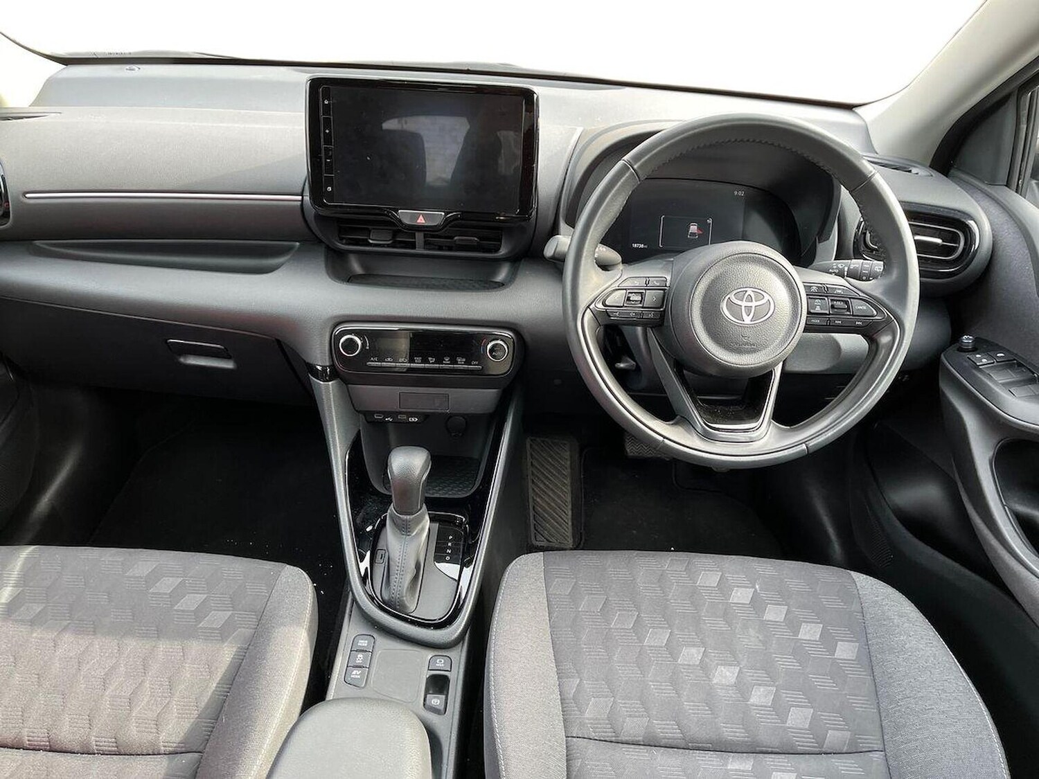 Used Toyota Yaris 2024 for sale - 78193039: Photo 10