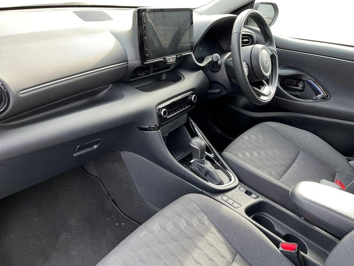 Used Toyota Yaris 2024 for sale - 78193039: Photo 9