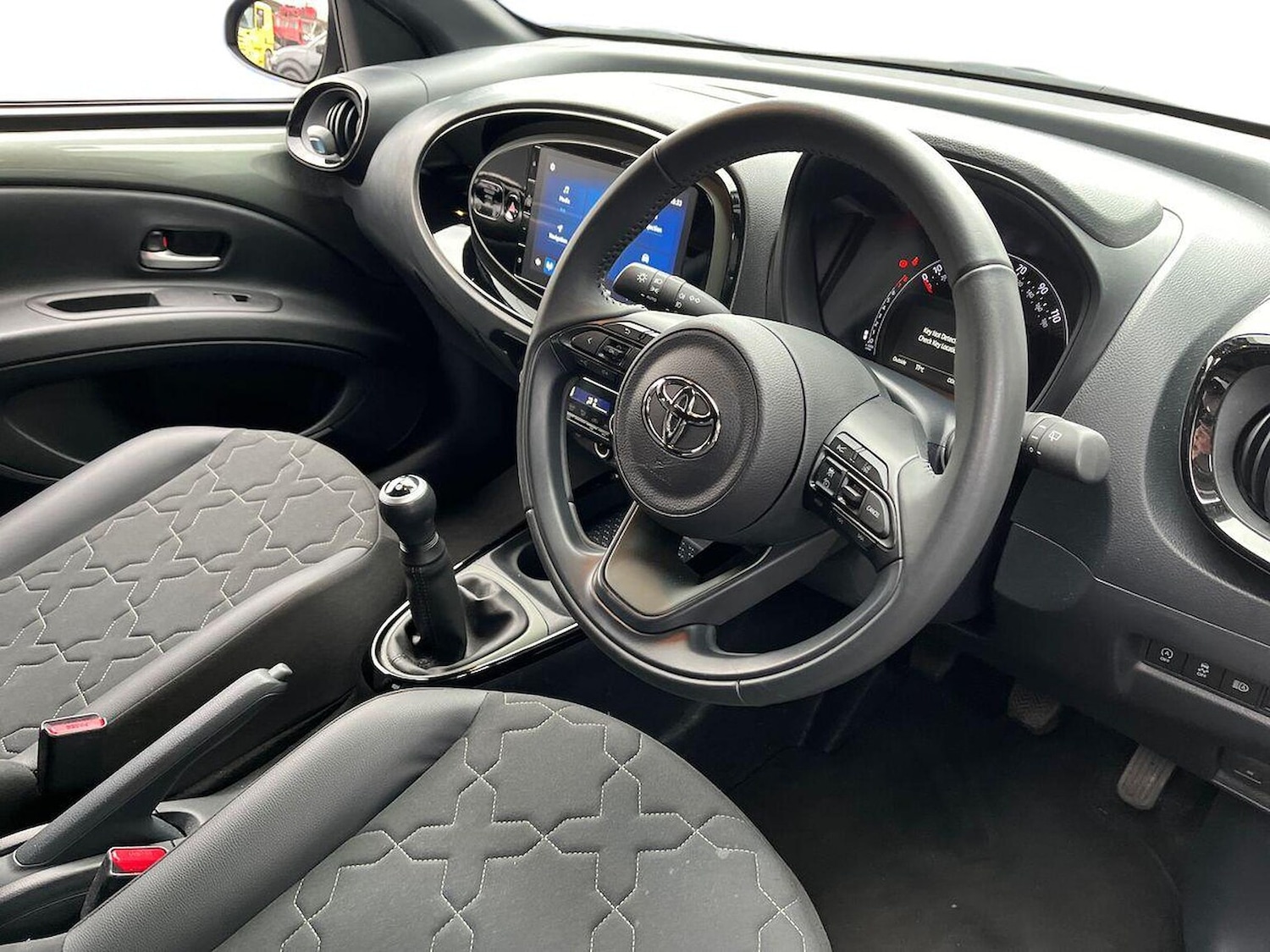 Used Toyota Aygo X 2023 for sale - 76402423: Photo 15