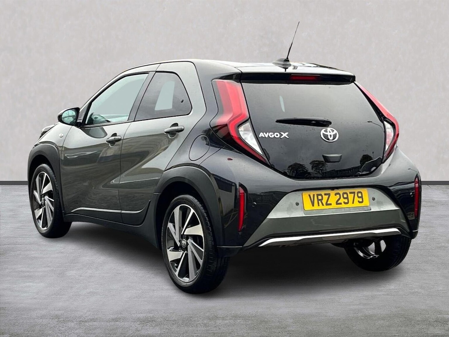 Used Toyota Aygo X 2023 for sale - 76402423: Photo 2