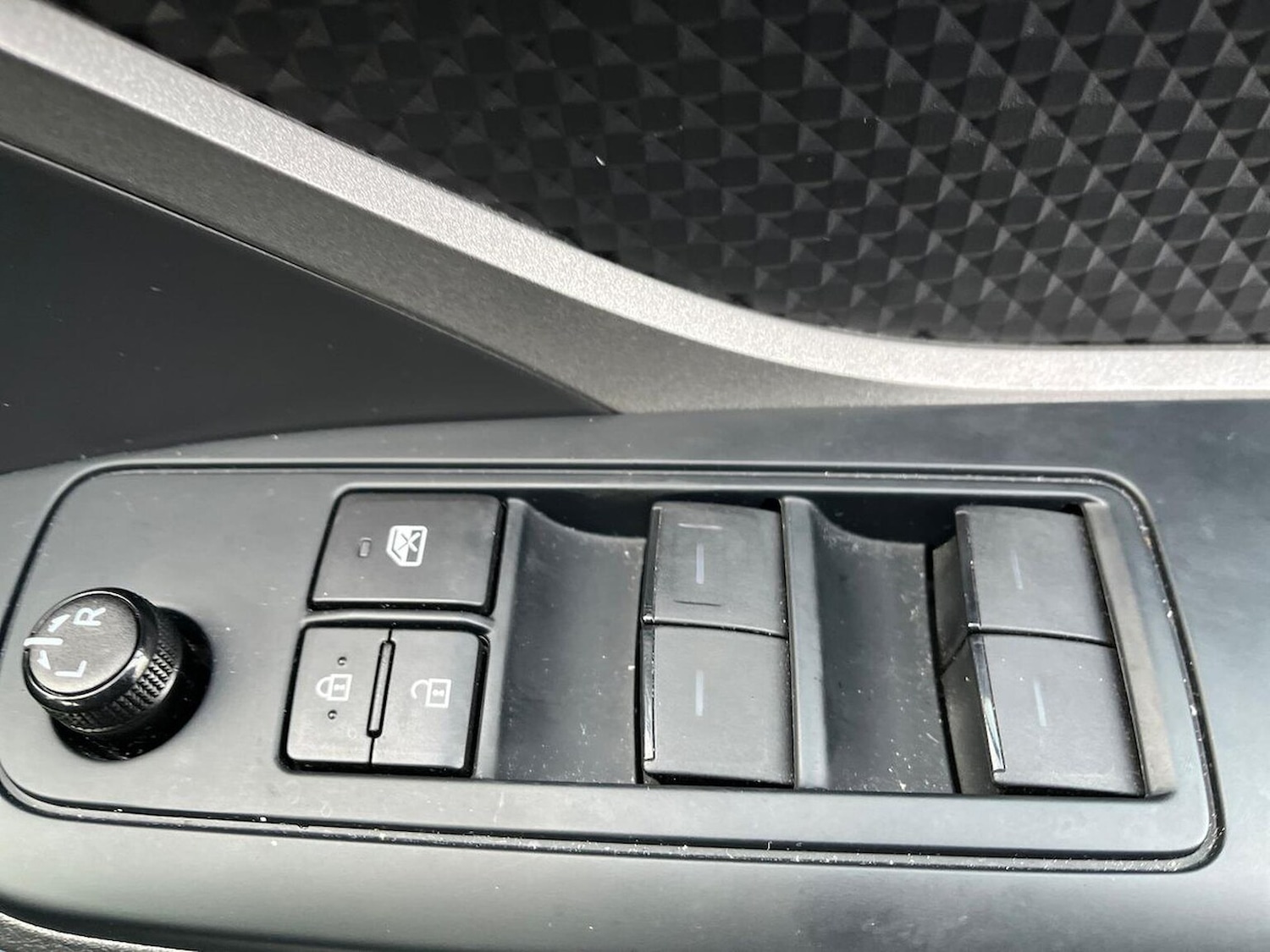 Used Toyota C-HR 2023 for sale - 77781554: Photo 21