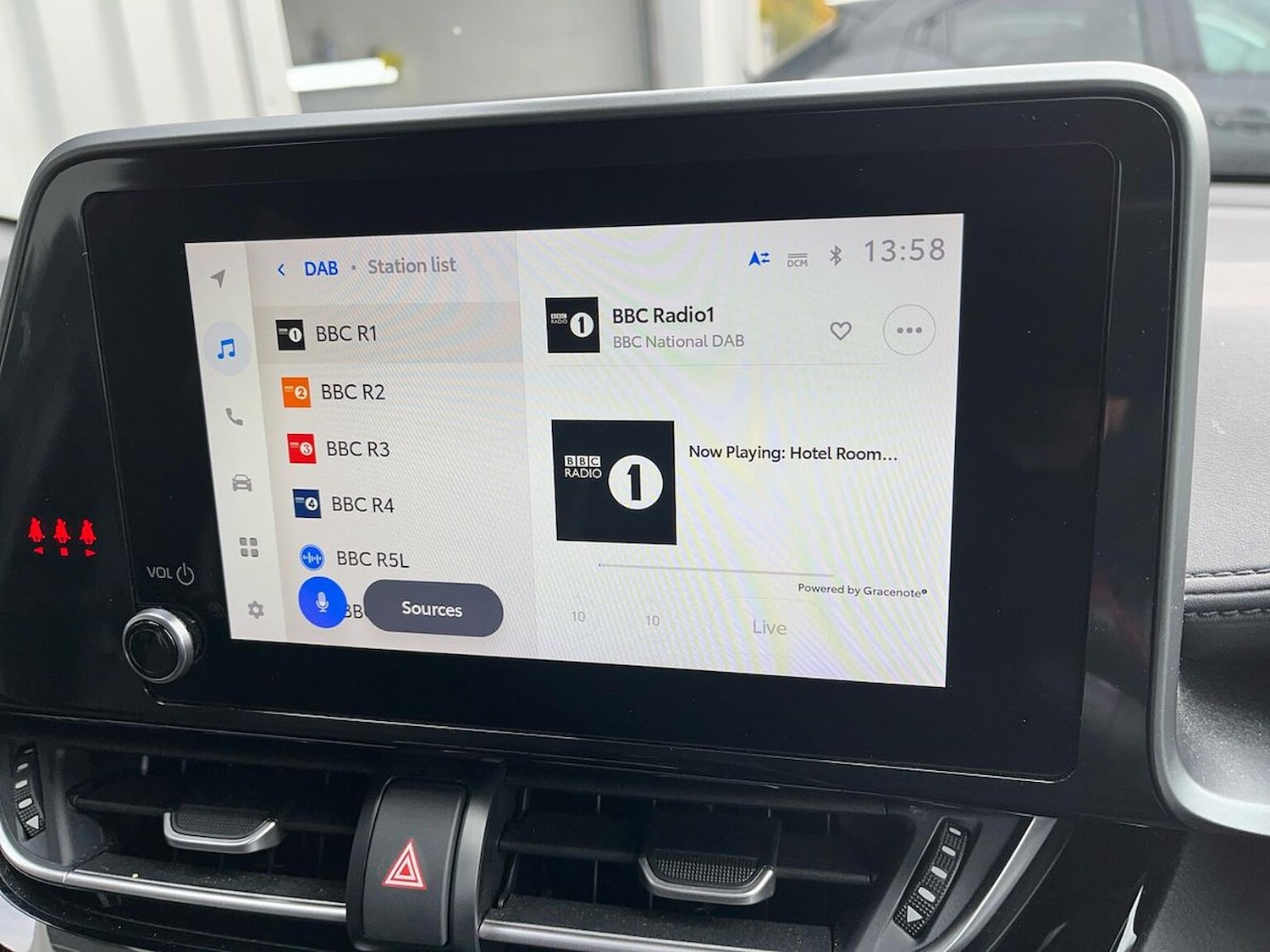 Used Toyota C-HR 2023 for sale - 76402422: Photo 11